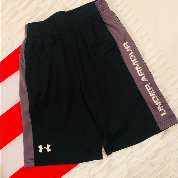 Under armor boys shorts size 7
